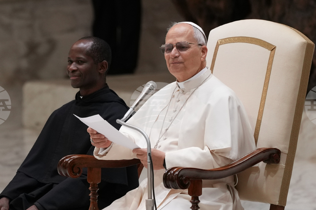 Папа Лъв Четиринадесети призова за изпълнена с радост и гостоприемство Църква в речта си пред кардиналите във Ватикана 