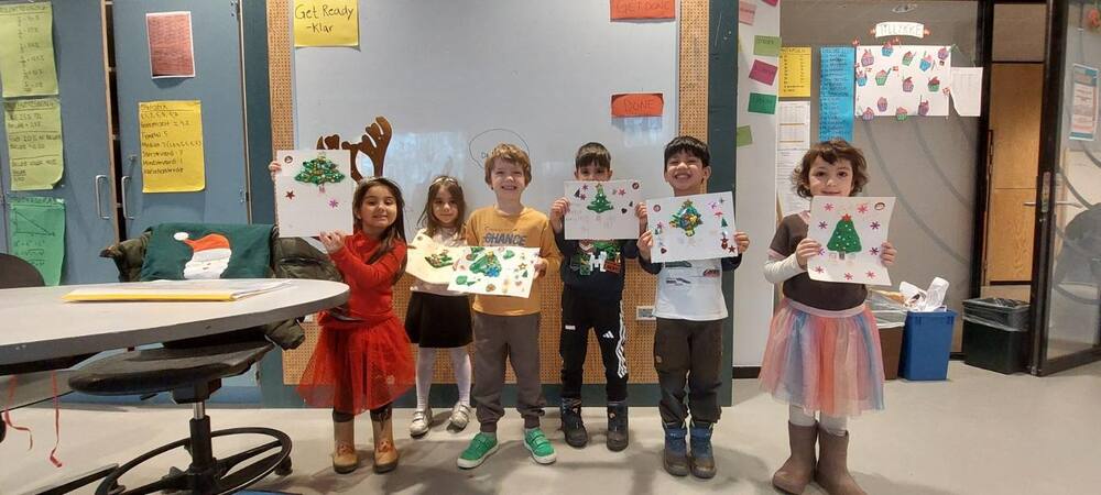 Ученици от първо ниво в Българския просветен център „Иван Вазов“ в Копенхаген участваха в занятия, свързани със зимните празници