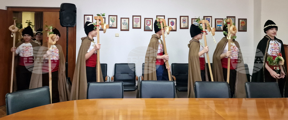 Монтана - училища - коледари