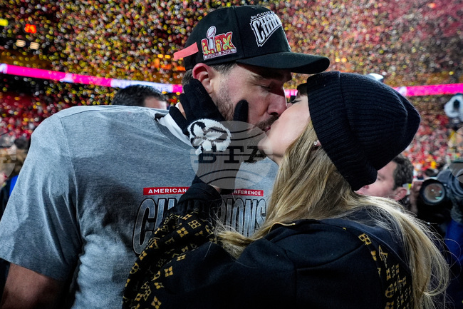 YE - Pop Culture Moments