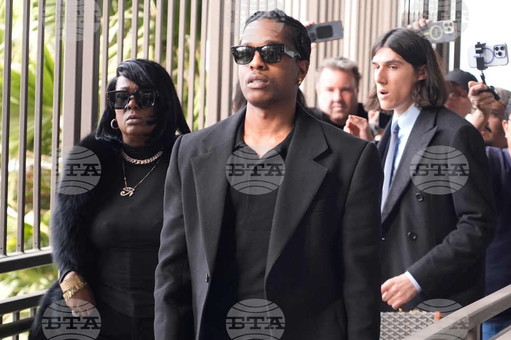 YE - Pop Culture Moments