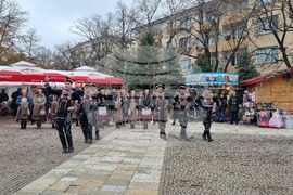 Търговище - коледари - ансамбъл „Мизия“