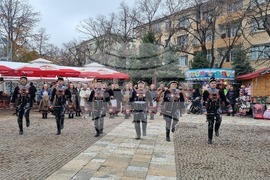 Търговище - коледари - ансамбъл „Мизия“