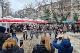 Търговище - коледари - ансамбъл „Мизия“