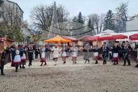 Търговище - коледари - ансамбъл „Мизия“