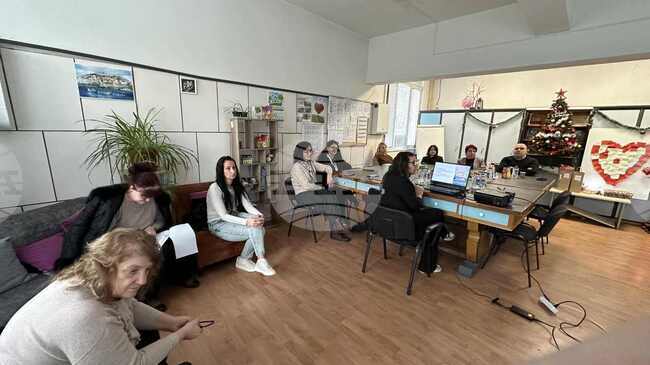 Професионалната гимназия по строителство и архитектура в Пазарджик работи по проект за интеграция и партньорство между училище и семейство