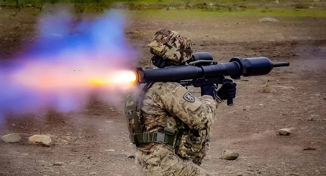 КосоваПрес: Косово официално получи противотанкови оръжия от Германия