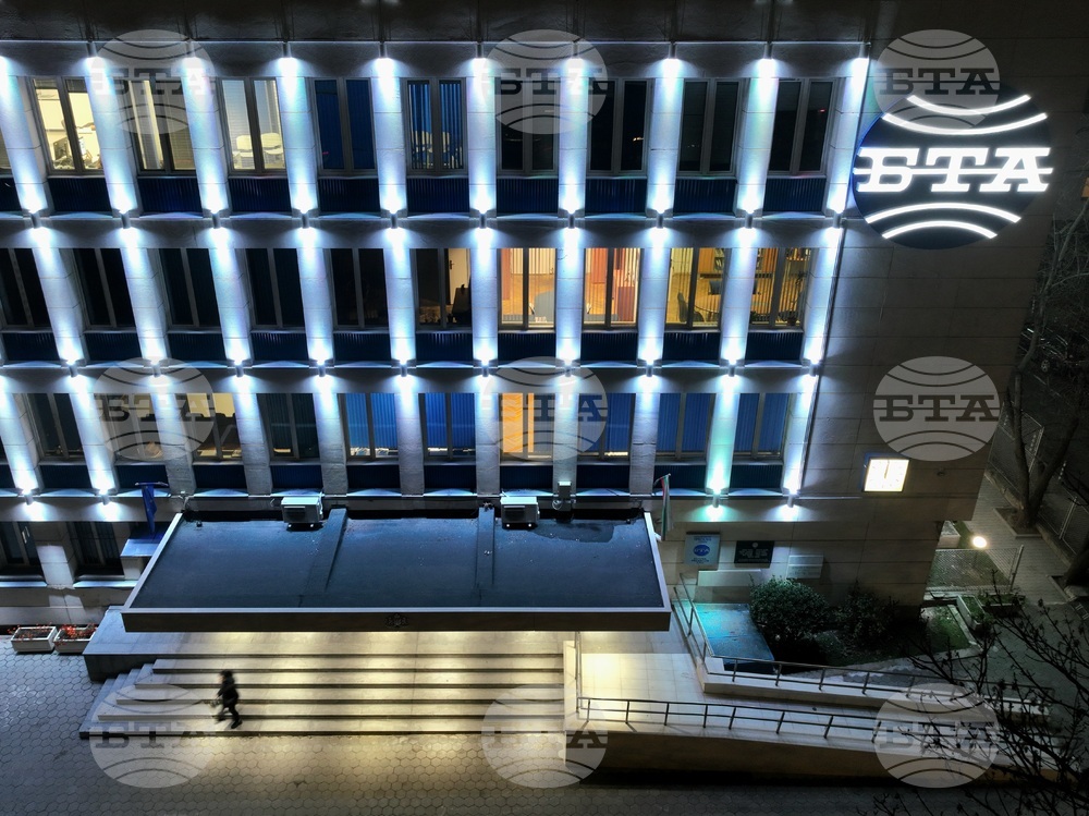 Българска телеграфна агенция - сграда - празнично осветление за Коледа