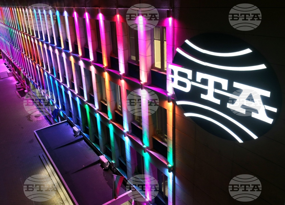 Българска телеграфна агенция - сграда - празнично новогодишно осветление