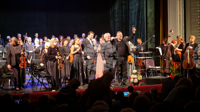 С празничен гала концерт в Разград отбелязаха 70-годишнината на маестро Красен Иванов 