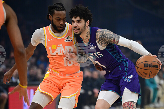 Hornets Cavaliers Basketball