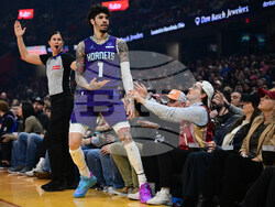 Hornets Cavaliers Basketball