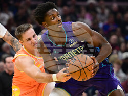 Hornets Cavaliers Basketball