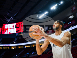 Pistons Trail Blazers Basketball