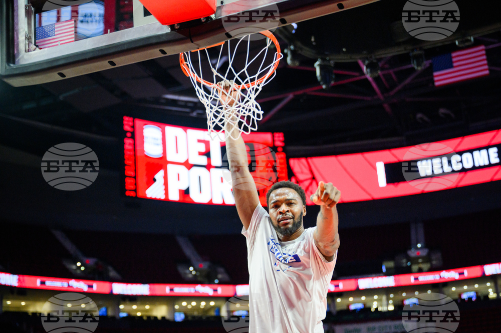 Pistons Trail Blazers Basketball