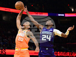 Hornets Cavaliers Basketball