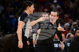 Hornets Cavaliers Basketball