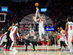 Pistons Trail Blazers Basketball