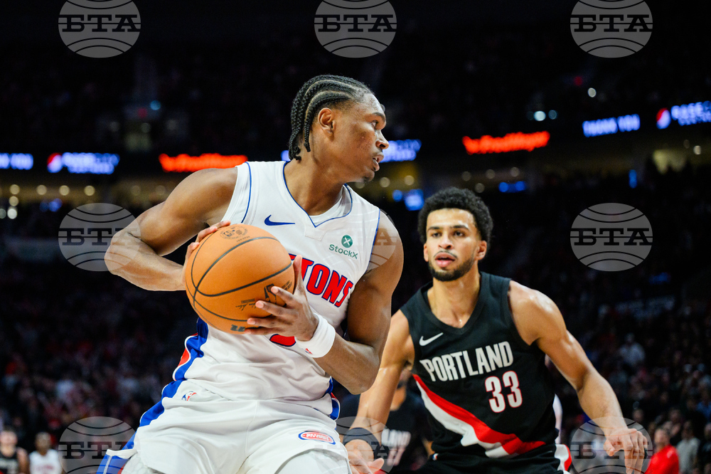 Pistons Trail Blazers Basketball