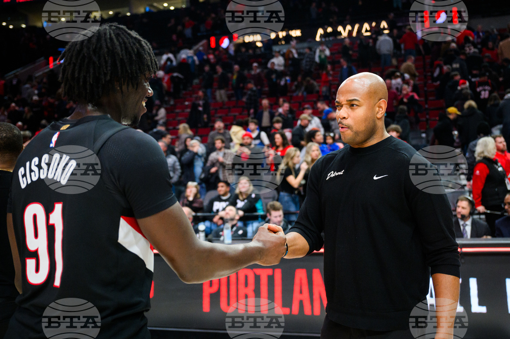 Pistons Trail Blazers Basketball