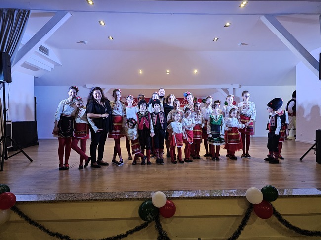 Генералният консул на България в Дюселдорф Снежина Маринова участва в коледното тържество на Немско-българското дружество „Дунав“ в града