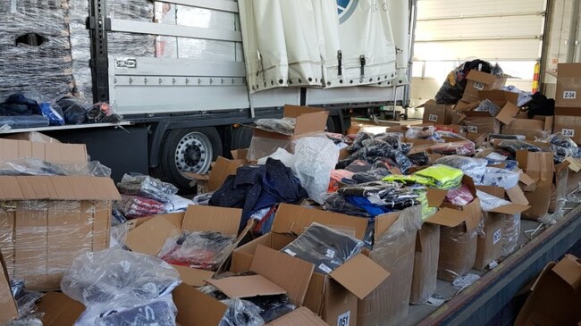 Над 25 хиляди стоки със съмнение, че са имитации на популярни марки, са иззети на граничния пункт „Капитан Андреево“