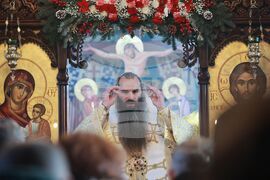 Храм „Св. Наум Охридски" - литургия за празника на преподобния Наум Охридски