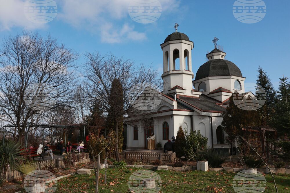 Храм „Св. Наум Охридски" - литургия за празника на преподобния Наум Охридски