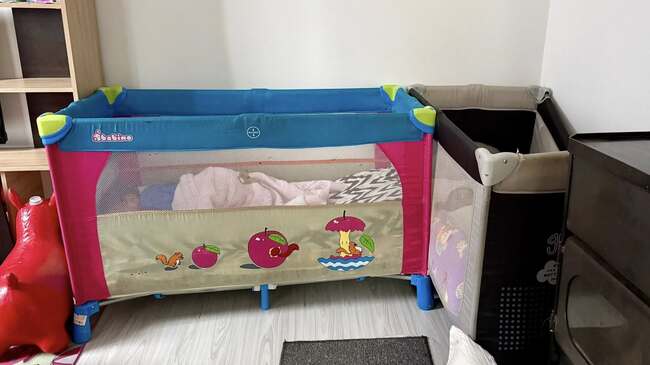 Коледни подаръци от кмета Соня Георгиева за децата в приемните семейства от Община Добричка