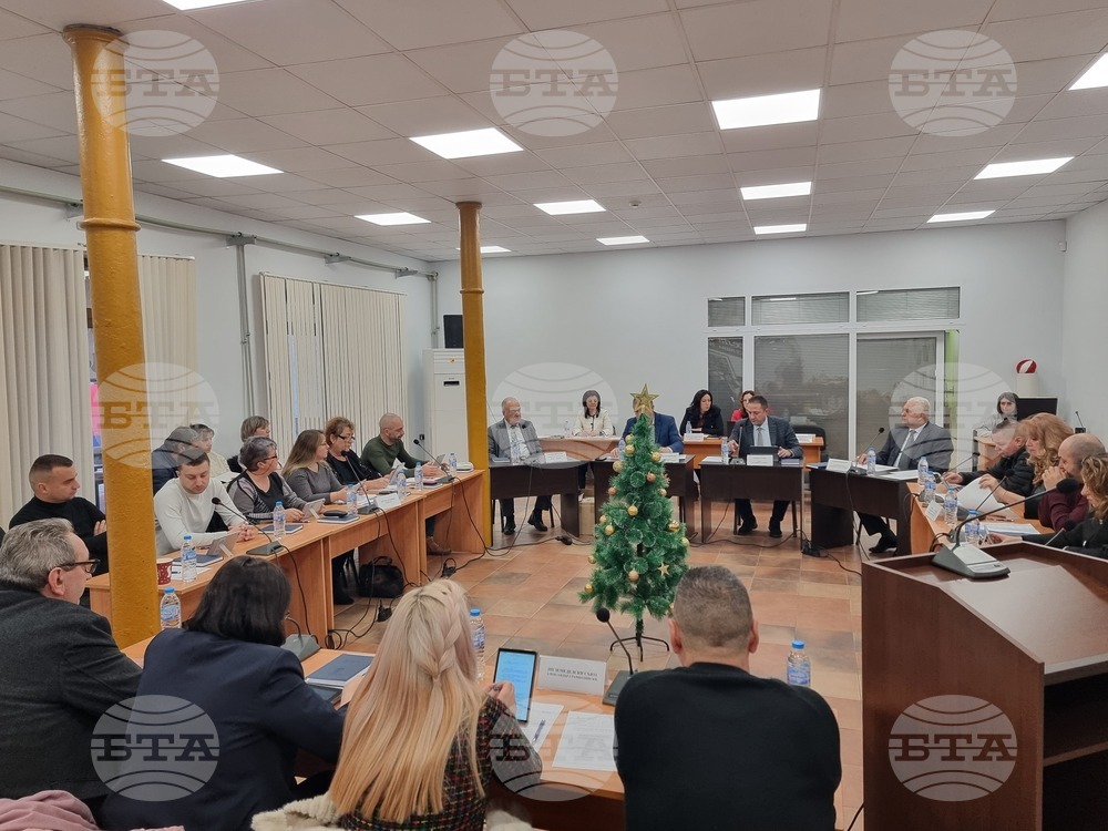 Съветниците в Радомир приеха актуализирана система за прием на ученици в общинските училища