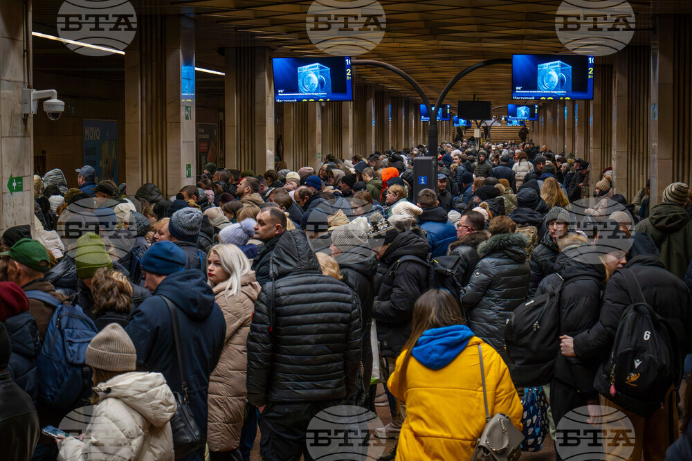 Ройтерс: Украинците издържат на продължителни прекъсвания на електроснабдяването благодарение и на препълнени "пунктове на несломимостта"