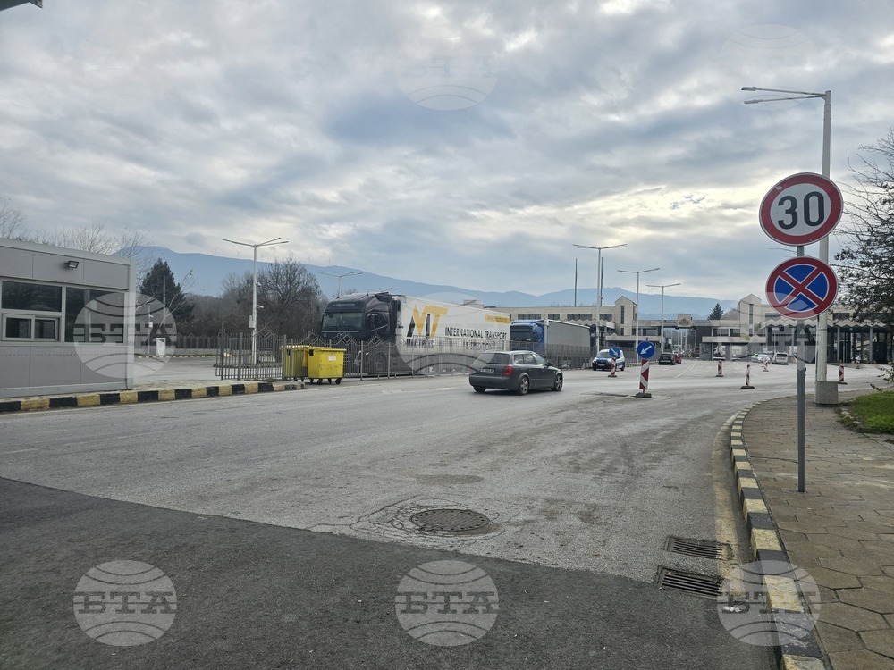 Движението през граничен преход "Кулата - Промахон" се осъществява нормално и в двете посоки