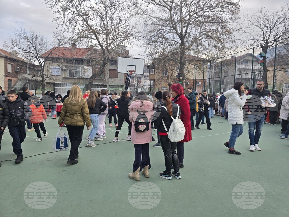 Петрич - училище „Гоце Делчев“ - благотворителен коледен базар