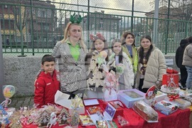 Петрич - училище „Гоце Делчев“ - благотворителен коледен базар