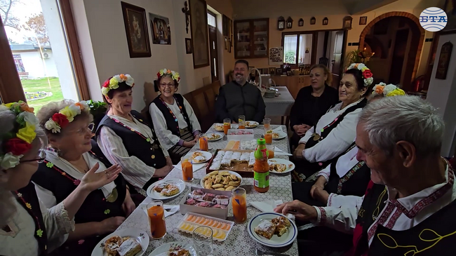 Коледата е поглеждане в бъдещето, каза отец Иван от Сливен