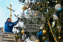 Russia New Year Preparation