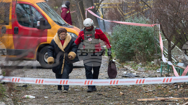 Петима души са ранени при руската атака тази нощ срещу Киев 