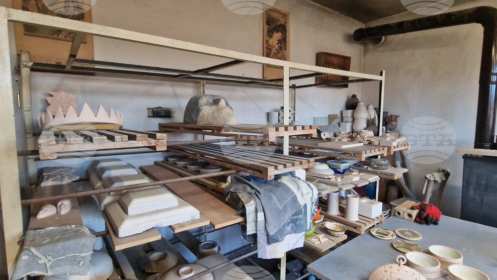 Априлци - художници - керамично студио