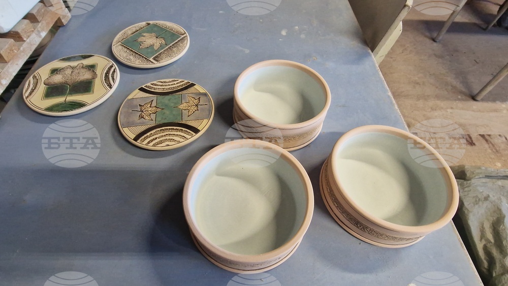 Априлци - художници - керамично студио