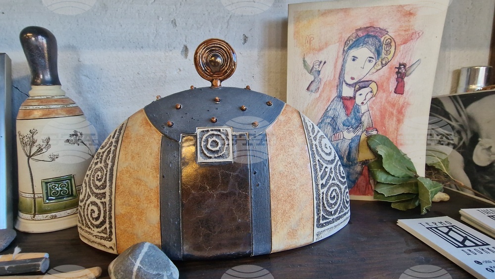 Априлци - художници - керамично студио