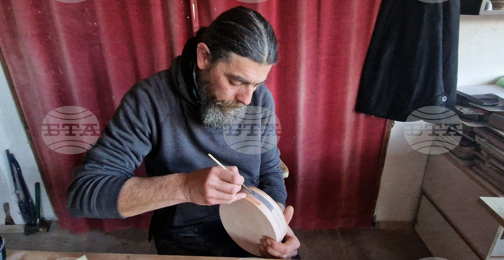 Априлци - художници - керамично студио