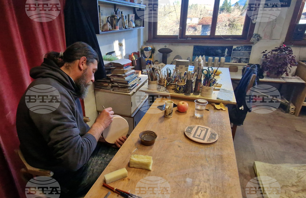 Априлци - художници - керамично студио