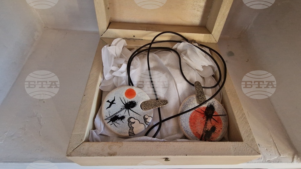 Априлци - художници - керамично студио