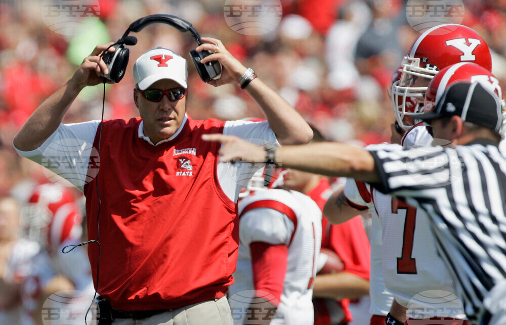 Iowa St Heacock Retires