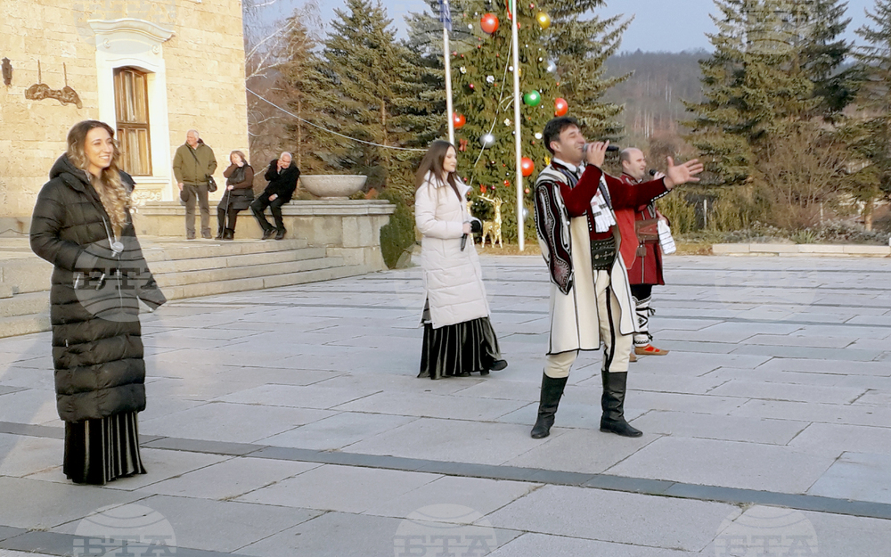 Ковачевци - тържествено запалване на коледната елха