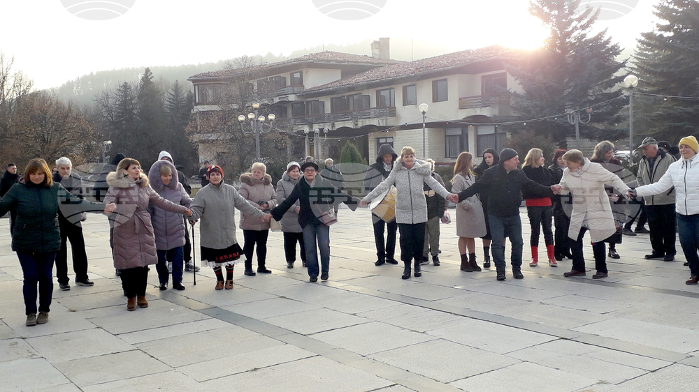 Ковачевци - тържествено запалване на коледната елха