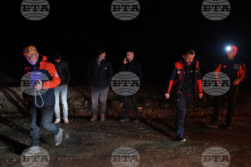 Началникът на либийския генерален щаб и още четирима души са загинали при катастрофа на самолета им след излитане от турската столица