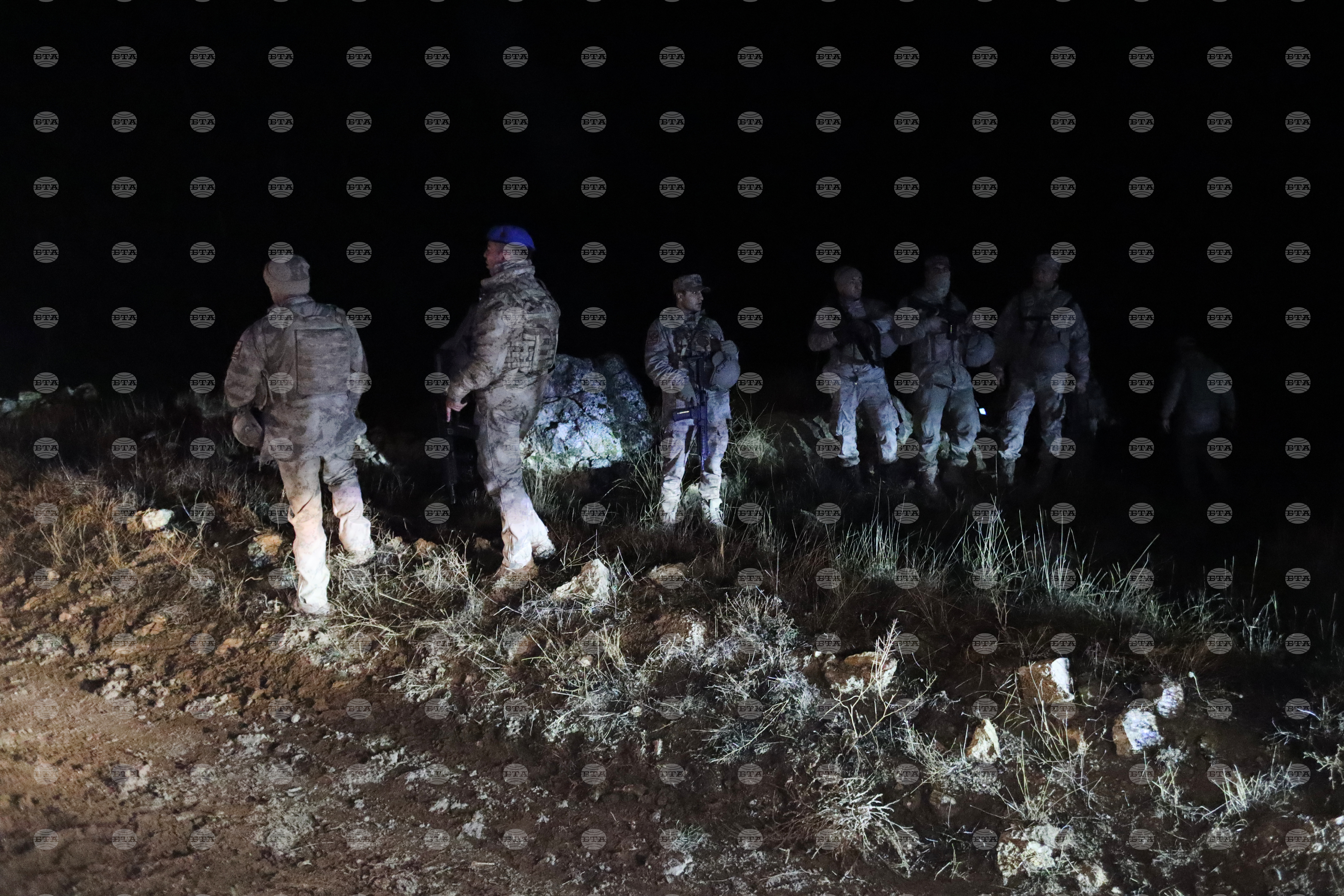 Либия обяви тридневен национален траур след самолетната катастрофа в Турция, в която загинаха висши либийски военни, съобщават турски медии