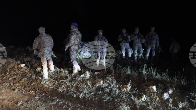 Либия обяви тридневен национален траур след самолетната катастрофа в Турция, в която загинаха висши либийски военни, съобщават турски медии