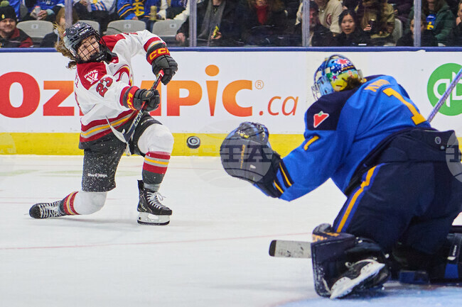 PWHL Charge-Sceptres Hockey